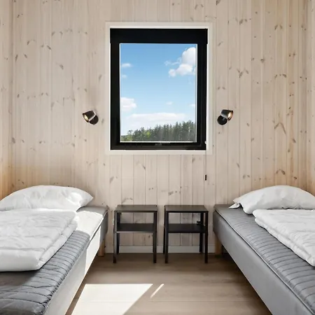 In With Sauna *