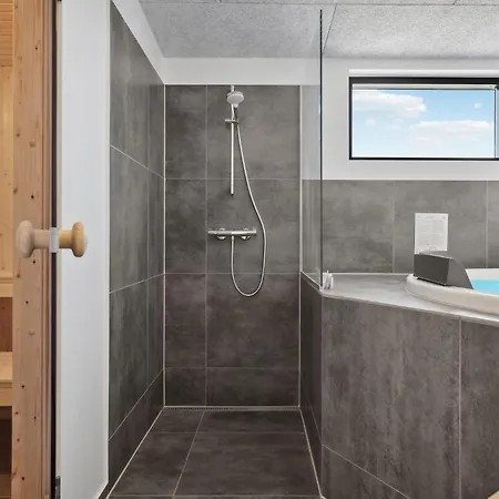 In With Sauna بيت للعطل *