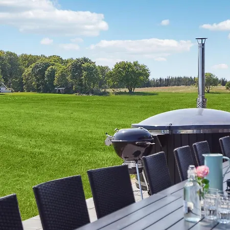 In With Sauna بيت للعطل *